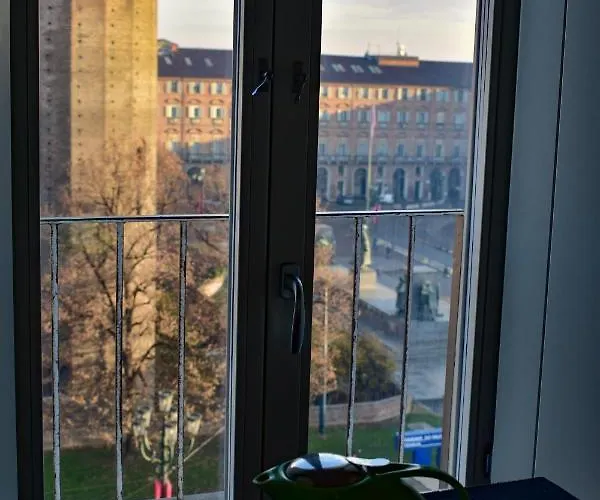 Santis アパート トリノ